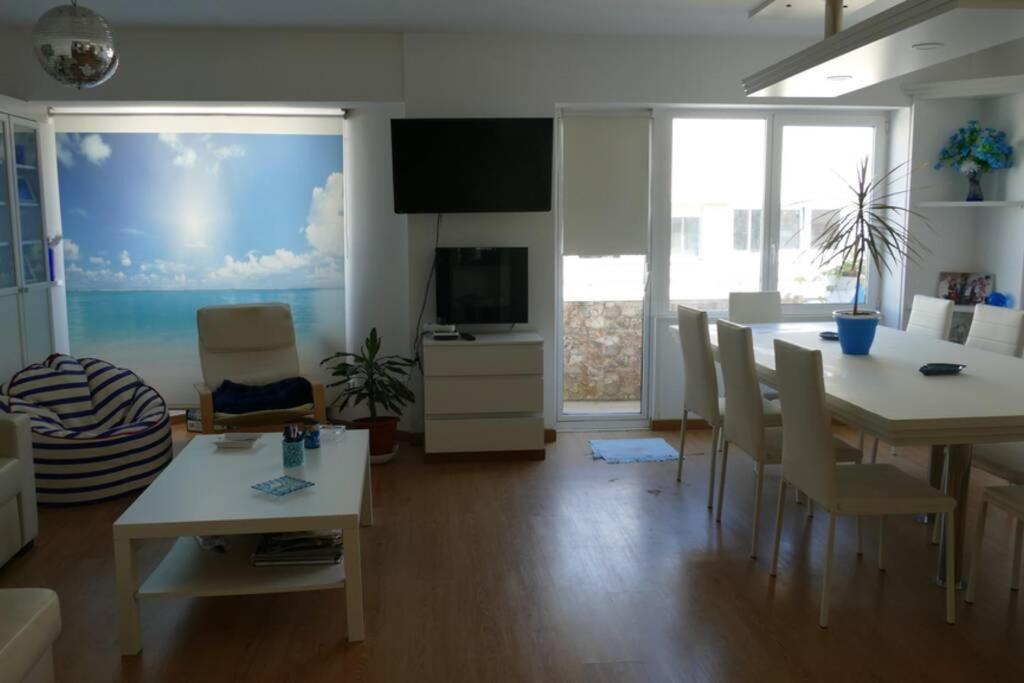 Apartamento Piso en Santa Cristina, a 150 m de la playa Oleiros Exterior foto